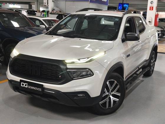 FIAT TORO 2.0 16V TURBO DIESEL ULTRA 4WD AT9 FIAT TORO 2.0 16V TURBO DIESEL ULTRA 4WD AT9